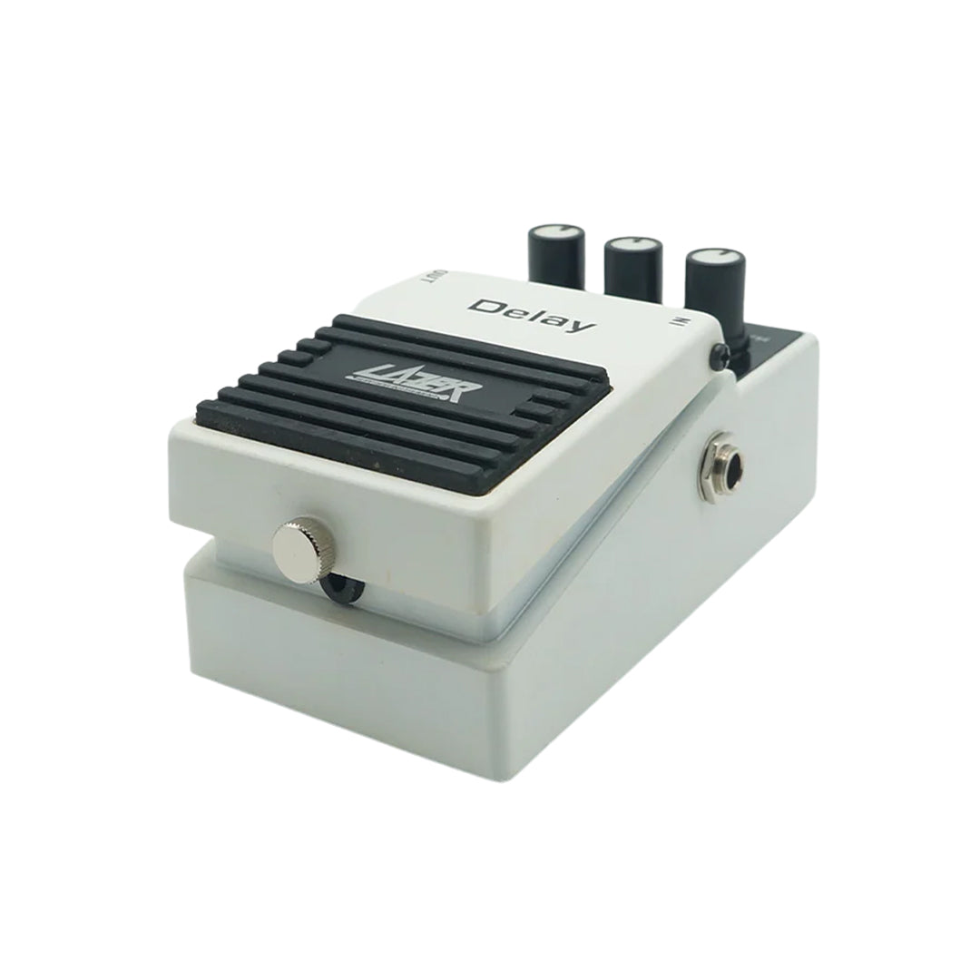 le pedal Lazer LE-026 Delay Effects Pedal