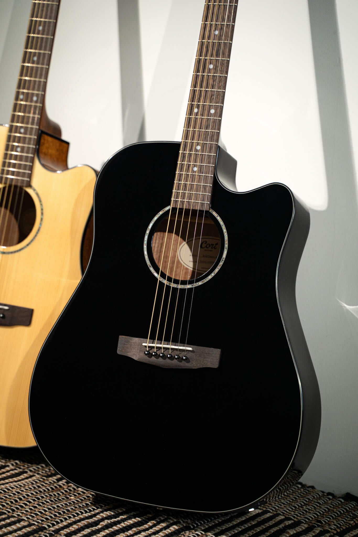 Cort Earth60CE Acoustic Guitar [EARTH 60CE]