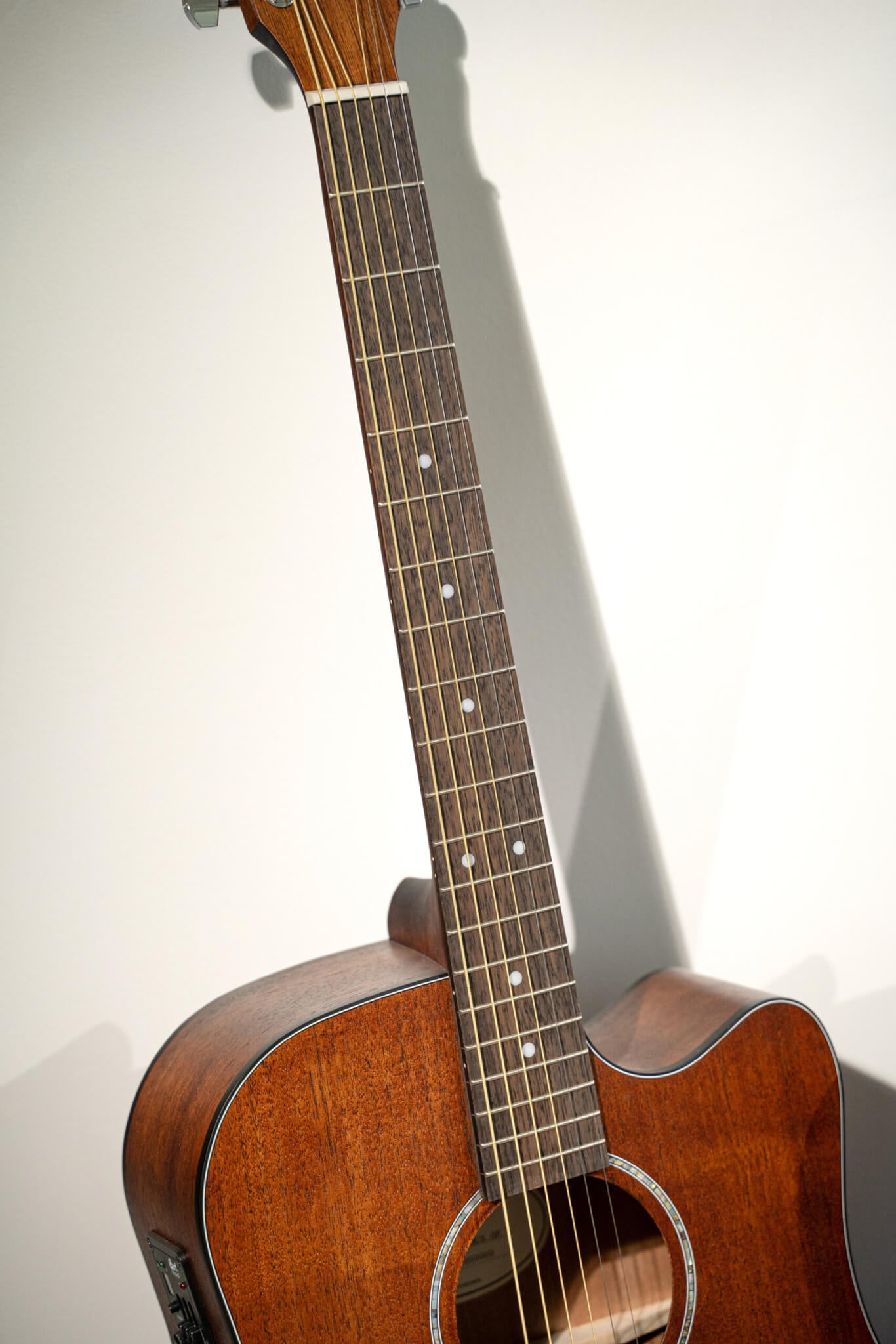 Cort Earth60MCE Acoustic Guitar [EARTH60MCE-OP]