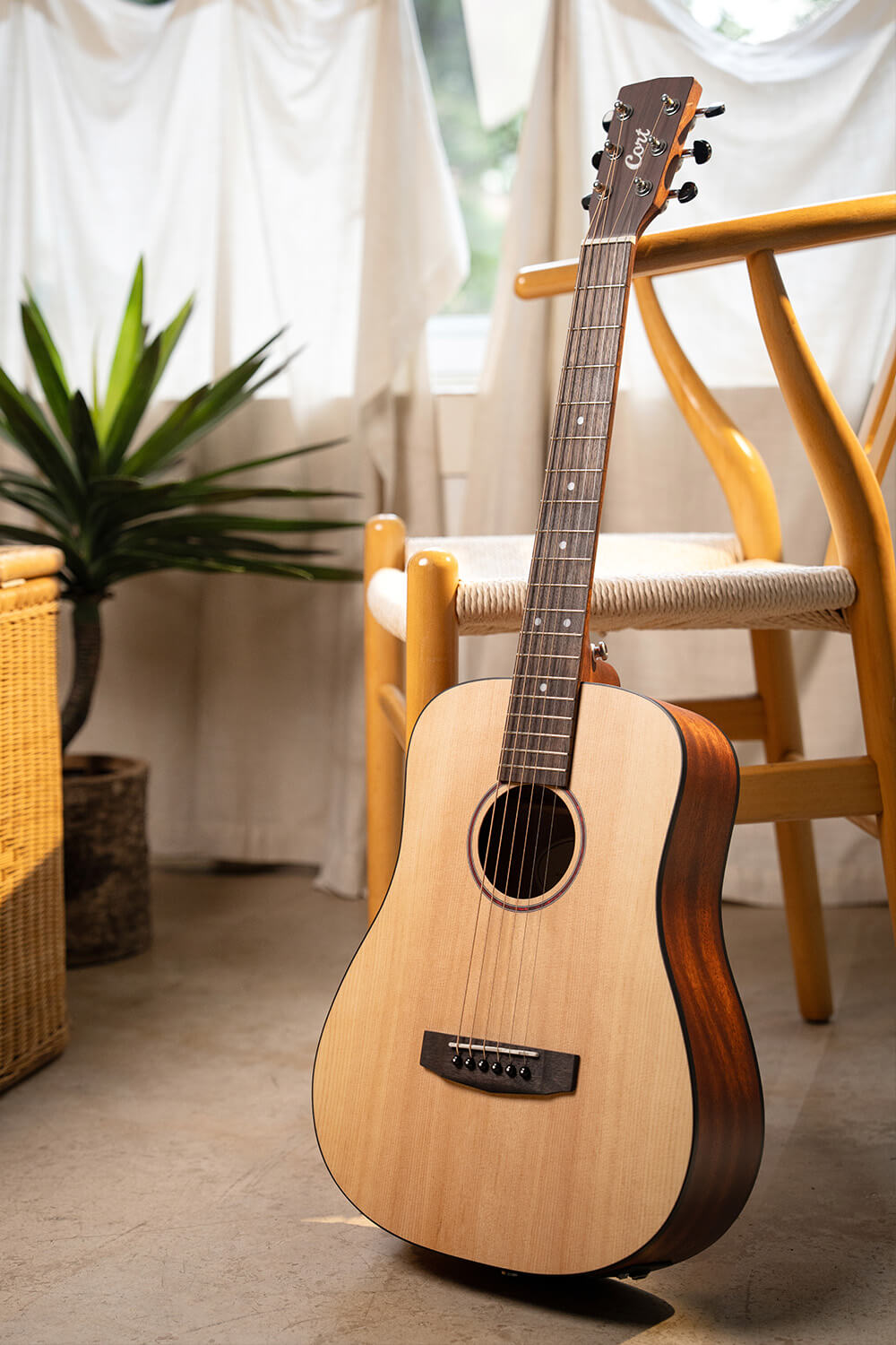 Cort Earth GO Acoustic Guitar w/ Built-In Effect, Looping and Bluetooth [EARTH GO]