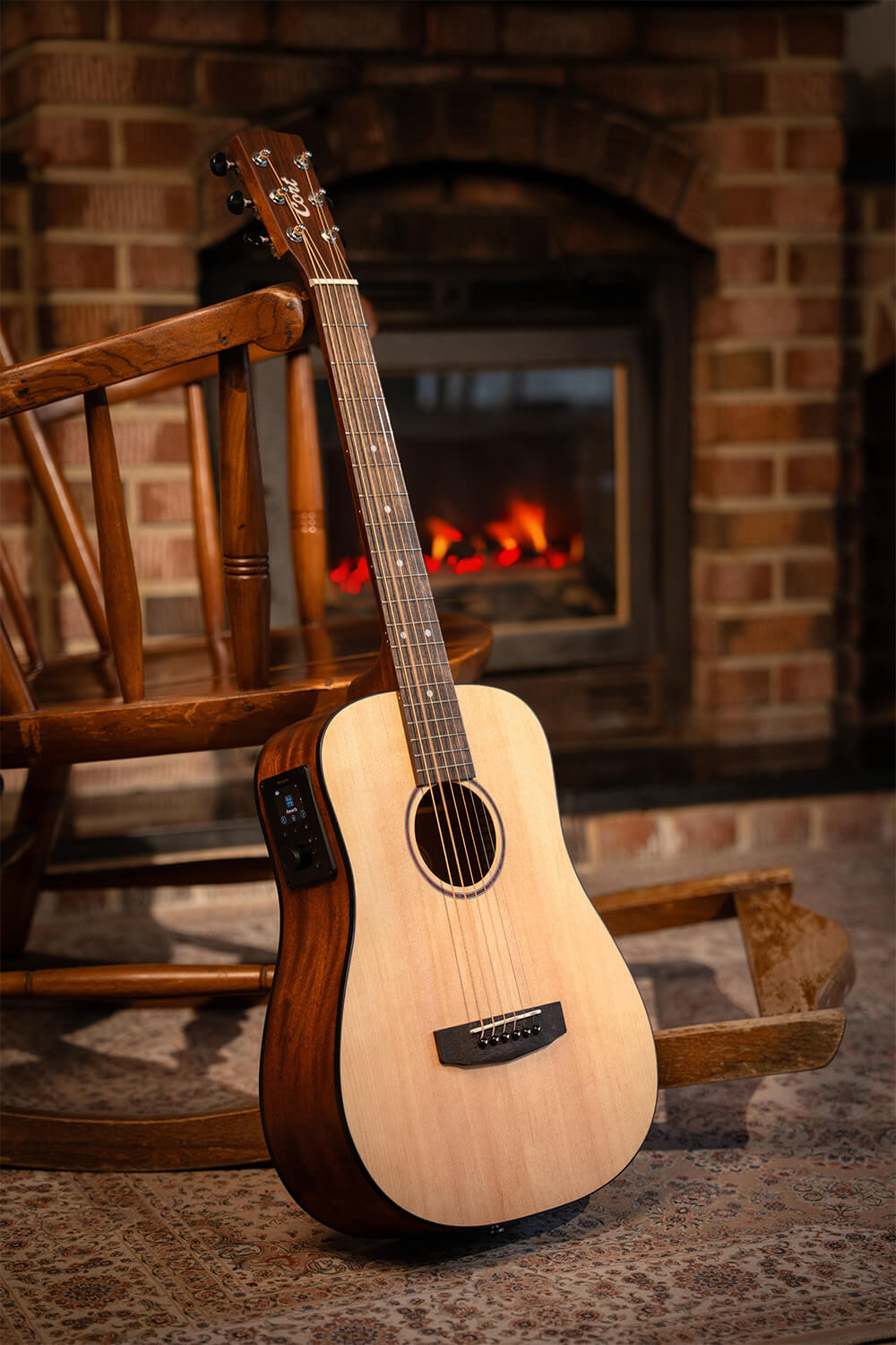 Cort Earth GO Acoustic Guitar w/ Built-In Effect, Looping and Bluetooth [EARTH GO]
