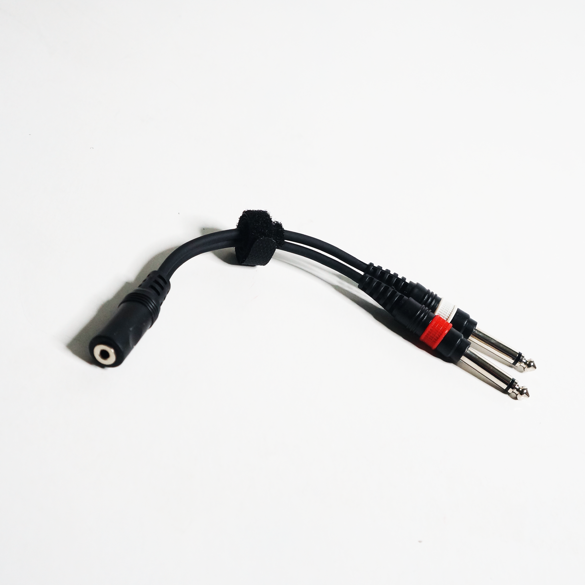 Soundking BJJ425 Stereo Female AUX to 2 TS Y-Cable