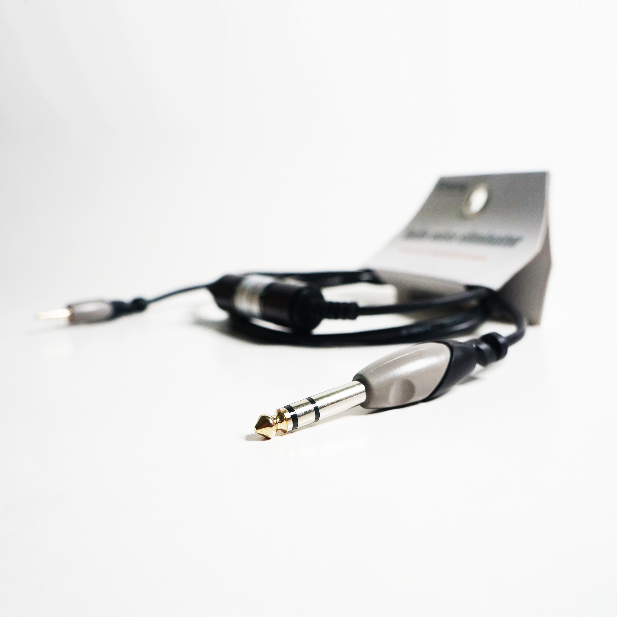 Soundking BJJ303-1 3.5mm to TRS Audio Noise Eliminator