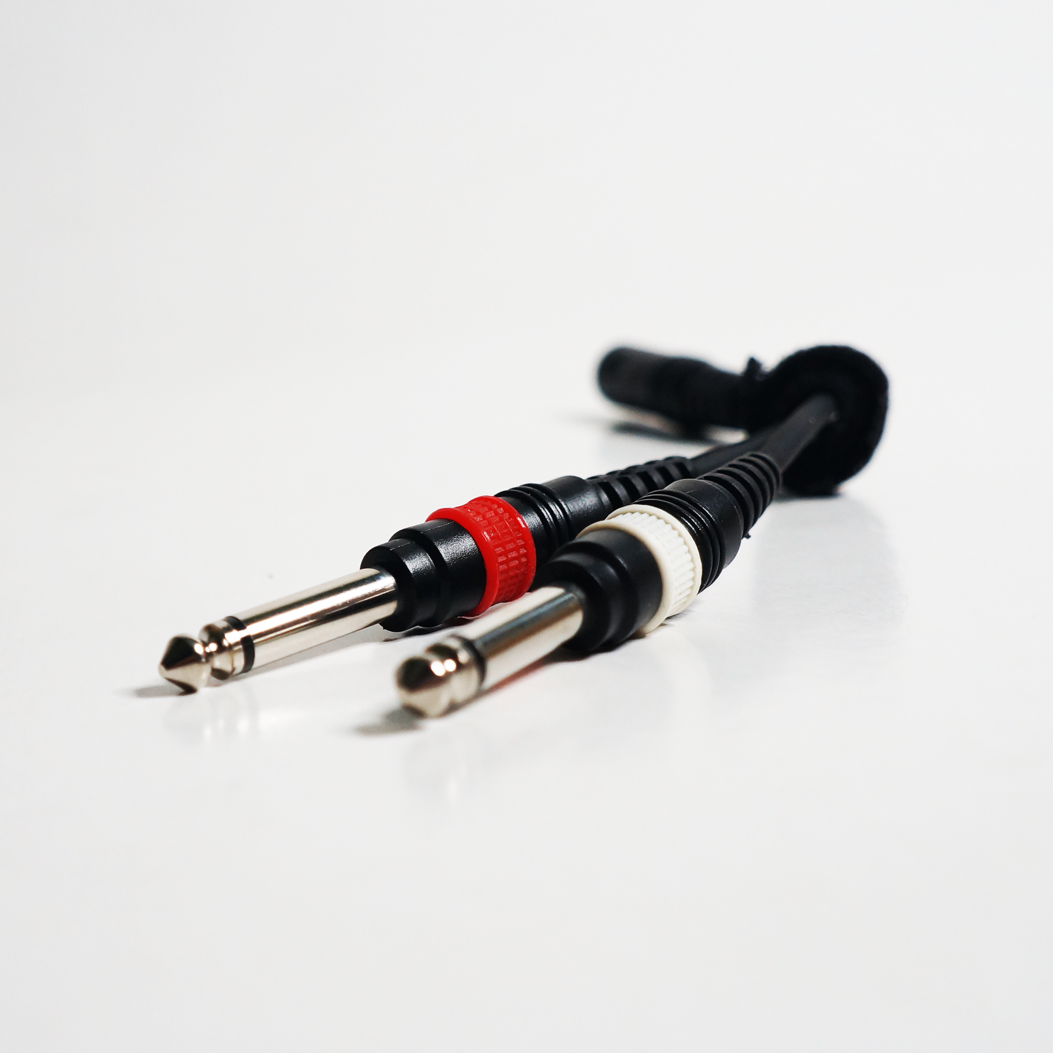 Soundking BJJ425 Stereo Female AUX to 2 TS Y-Cable