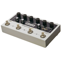 Load image into Gallery viewer, Mooer Preamp Live Digital Preamp Modelling Effects Pedal
