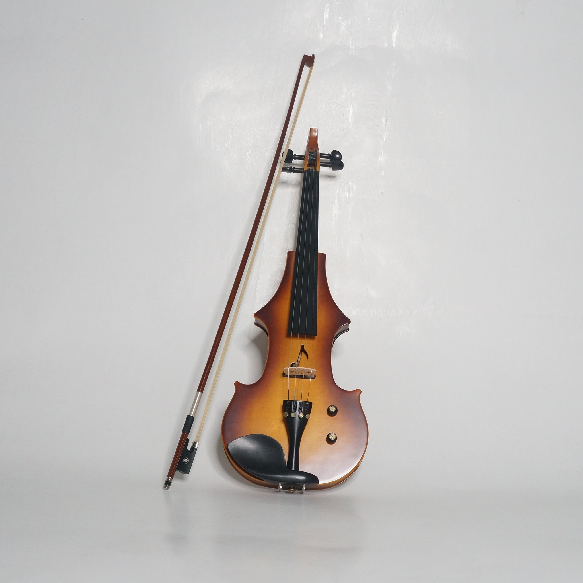 Lazer TL-EV-4/4 Electric Violin with Bag, Rosin, Bow, Headset and Cable [TL-EV-4/4)